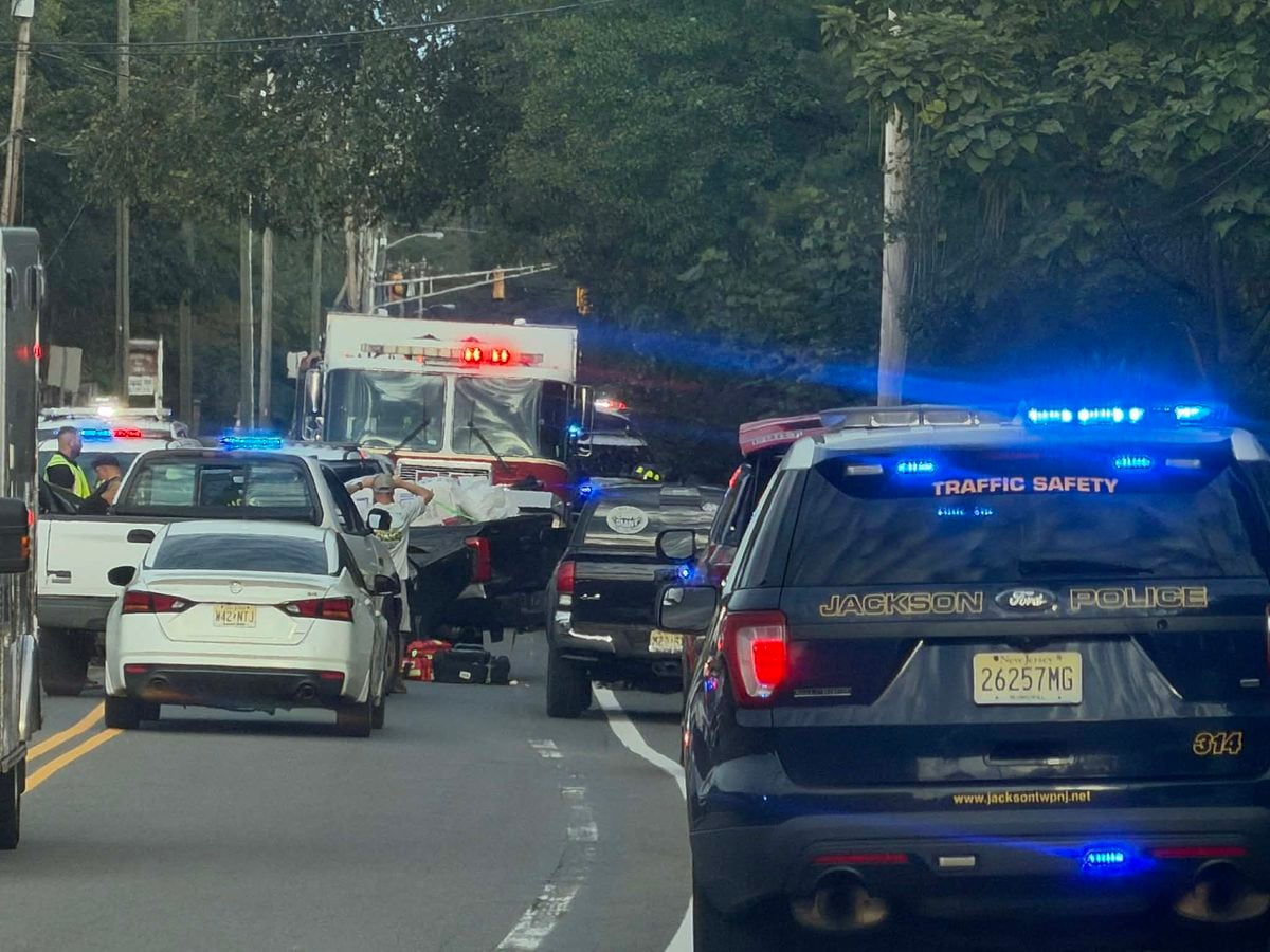 Serious crash shuts east veterans highway in jackson township Serious crash shuts east veterans highway in jackson township