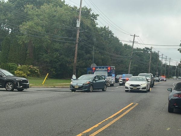 Morning crash near east brentwood shul briefly backs up traffic in toms river