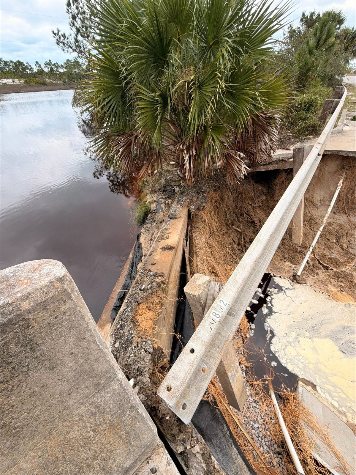 Hurricane isaias washes out road at popular florida beach park as 21 state parks close Hurricane isaias washes out road at popular florida beach park as 21 state parks close