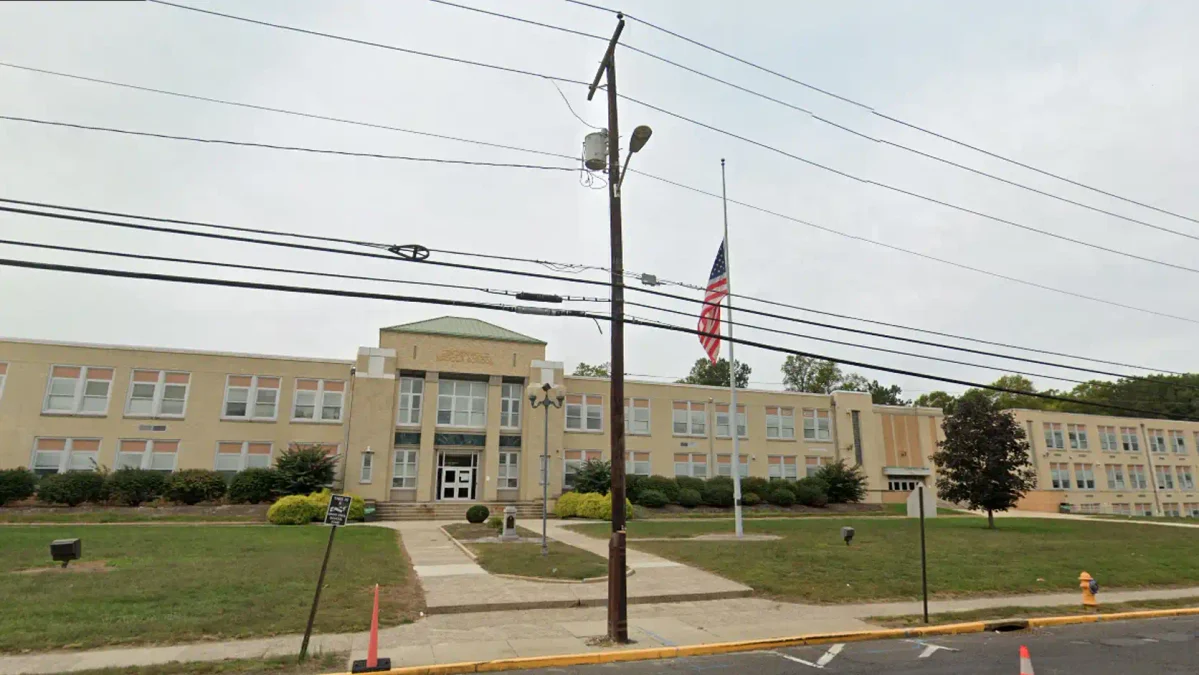 Lindenwold middle school closes after fire department clears scene Lindenwold middle school closed as a precaution after firefighters traced smoke to an electrical issue with an older fan heater.