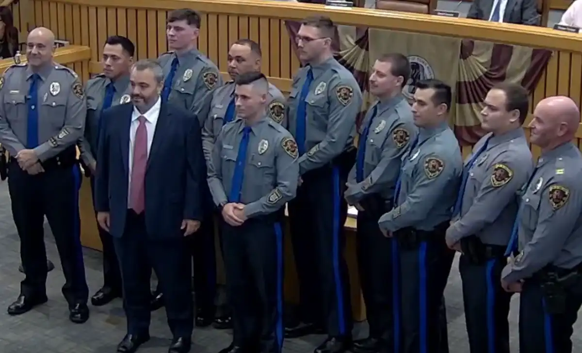 Toms river hires 8 new police officers, sworn in by mayor rodrick Mayor dan rodrick and police chief guy maire welcome eight newly sworn full-time officers to the toms river police department.
