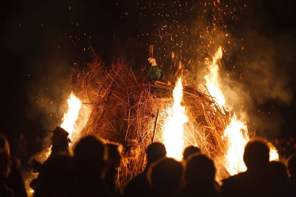 Aberdeen bonfire bash returns tonight with giant bonfire, live music and halloween fun Aberdeen township's bonfire bash returns to cambridge park on october 10, 2026, with live music, a giant bonfire, family activities, food trucks and halloween entertainment.