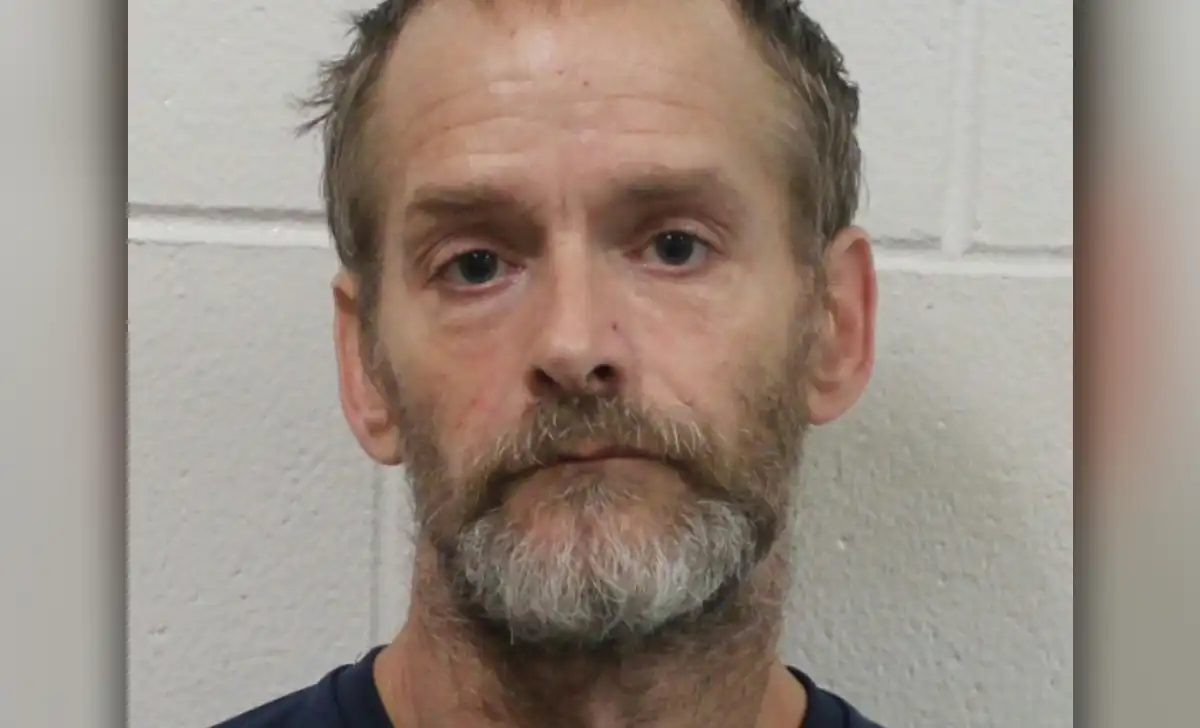 Wicomico county deputies arrest driver after foot chase, find suspected drugs in vehicle Robert lee little was arrested after deputies said he fled from a traffic stop in salisbury before a police k9 alerted to his vehicle and suspected drugs were found inside.