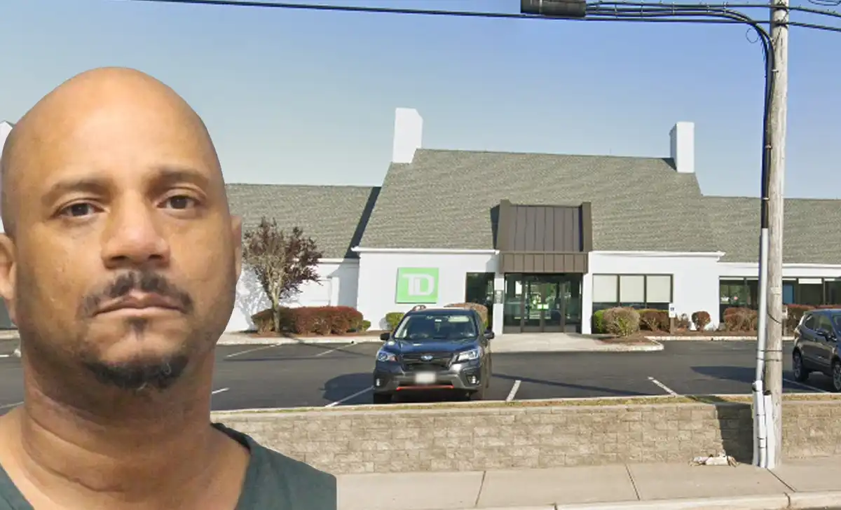 South toms river bank robber pleads guilty, prosecutors seek 15-year prison terms Kenneth grant, 58, pleaded guilty to two ocean county bank robberies, including an armed holdup at a td bank in lacey township.
