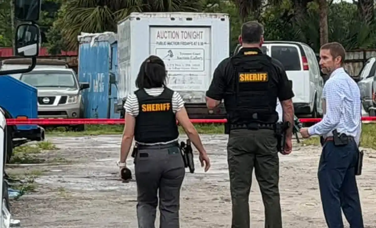 Florida woman opens fire at tow yard, leads deputies on chase before being taken into custody A miami woman allegedly opened fire at a martin county tow yard before fleeing deputies. A nearby school was placed on lockout during the police response.