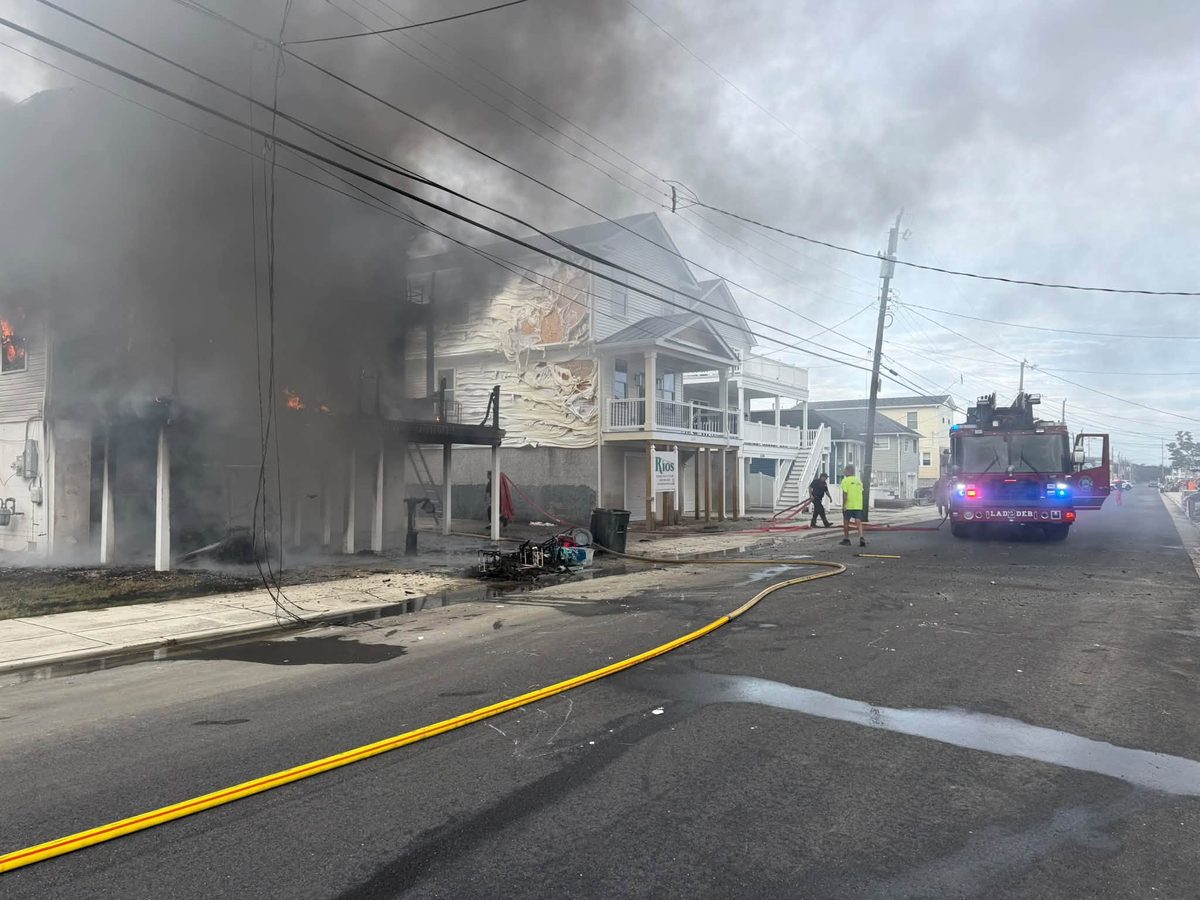 Flooded golf cart sparks west wildwood house fire, firefighters rescue family dog Flooded golf cart sparks west wildwood house fire, firefighters rescue family dog