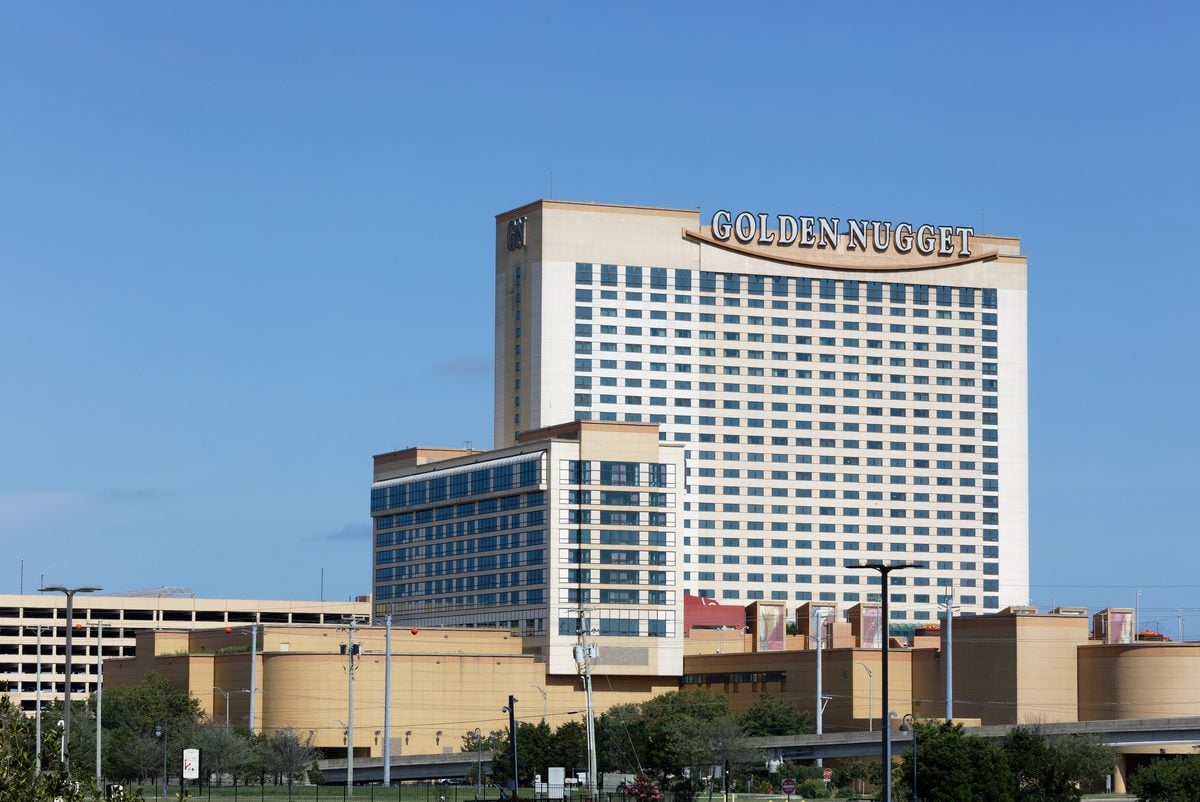 Breaking: atlantic city casino empties out as state officials clear gaming floor Golden nugget casino in atlantic city was the subject of reports thursday afternoon that patrons were being cleared from the gaming floor amid unconfirmed claims of a surveillance camera failure.