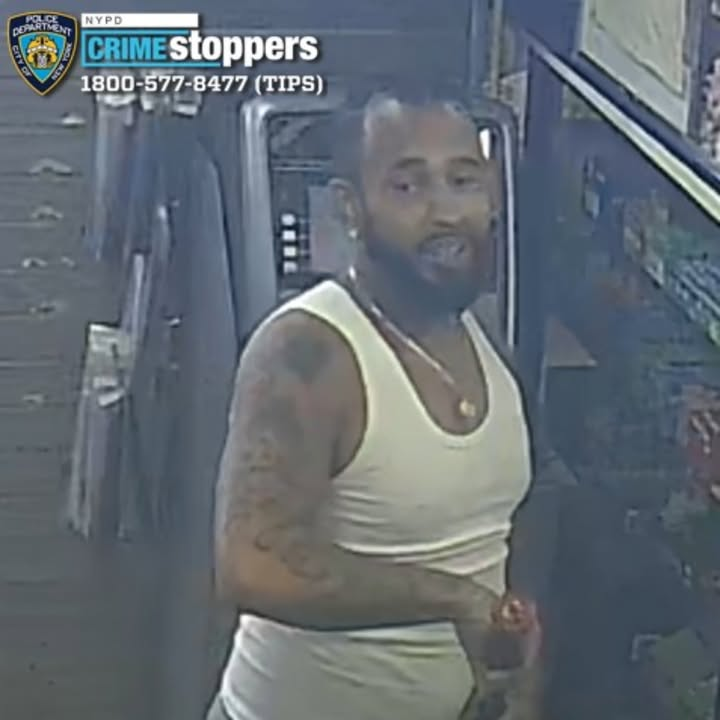 Three suspects wanted after man beaten with baseball bat during bronx street fight Three suspects wanted after man beaten with baseball bat during bronx street fight