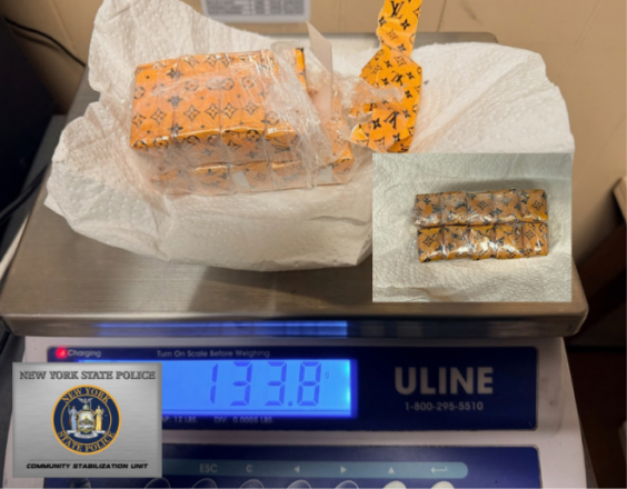 K9 sniff leads troopers to 500 heroin envelopes on hutchinson river parkway K9 sniff leads troopers to 500 heroin envelopes on hutchinson river parkway