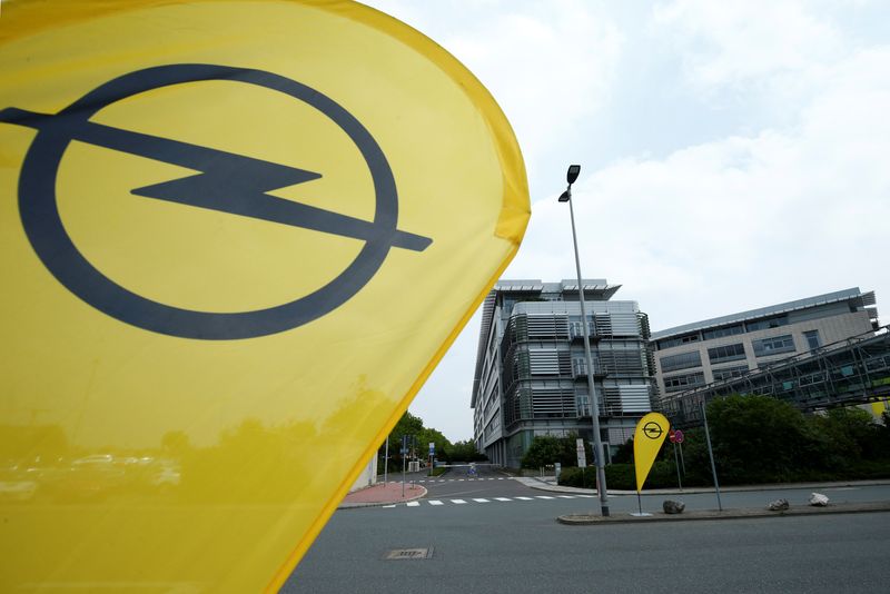 Opel to hire temporary workers at German plant amid Omicron absences - Wirtschaftswoche