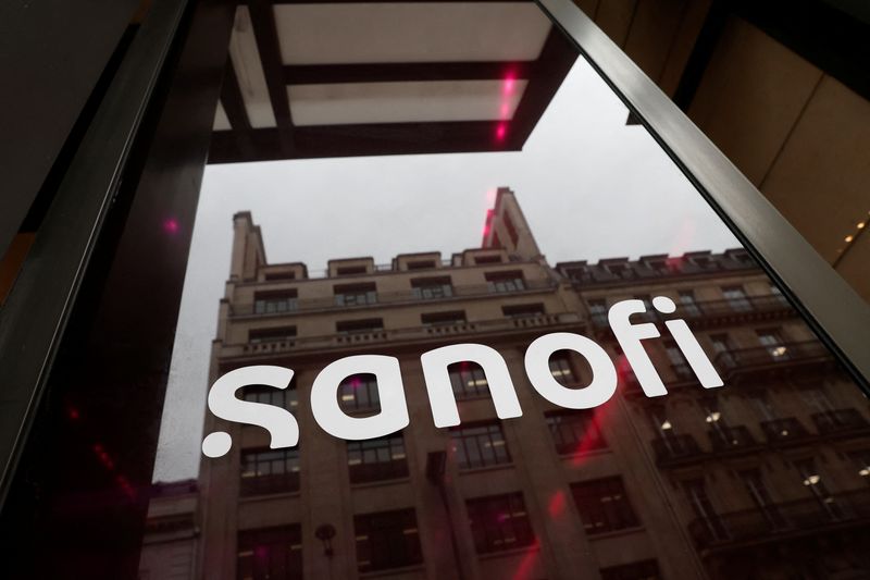 France's Sanofi still sees COVID-19 phase 3 trial completed in Q1
