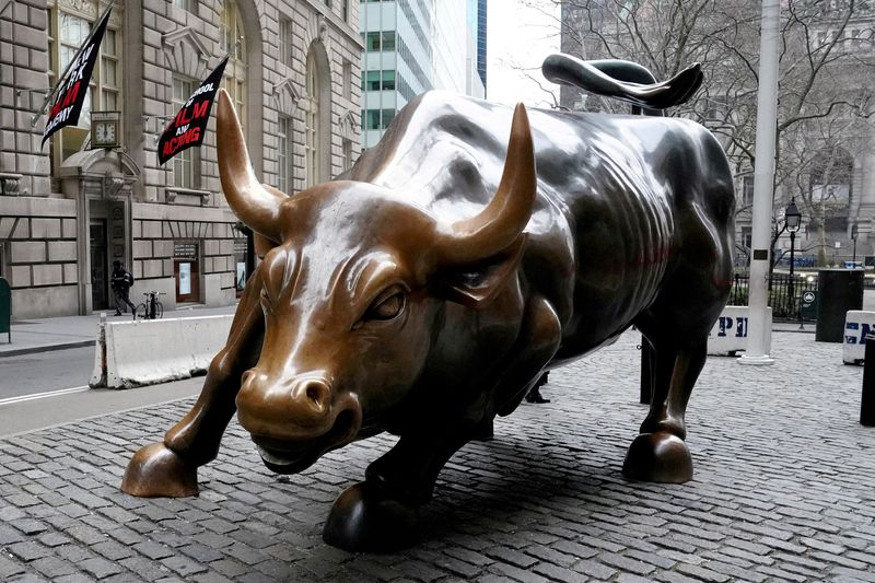 Global equity funds see biggest inflow in three weeks