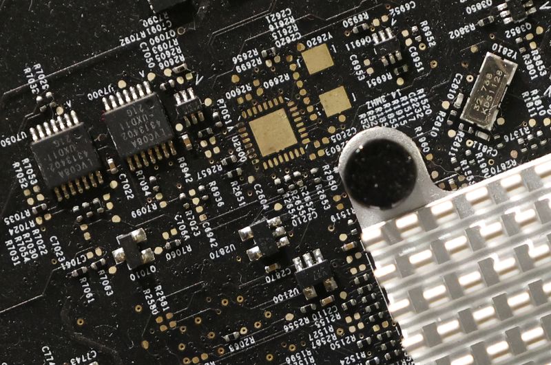 EU eases state aid rules in multi-billion euro boost for chip sector
