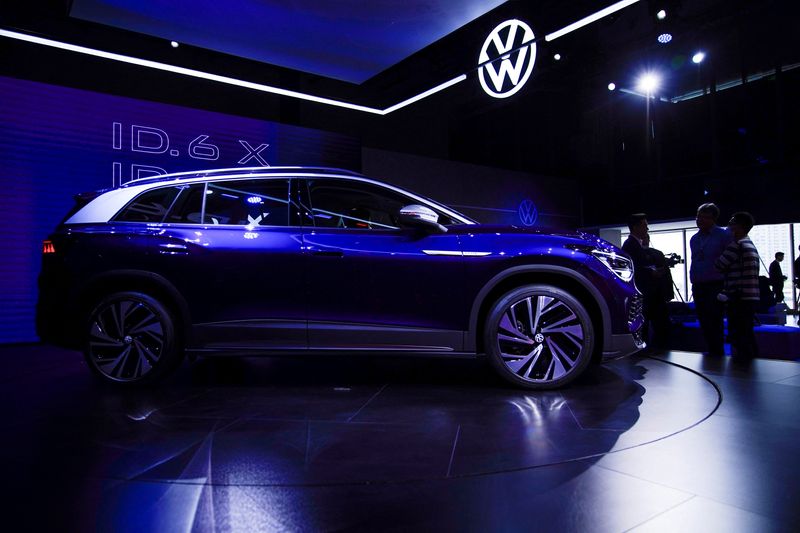 Volkswagen expects chip shortage to ease later in 2022