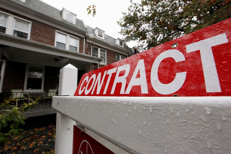 U.S. mortgage interest rates top 4% for first time since 2019