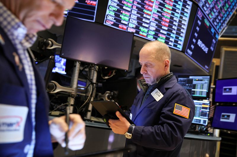 Stocks fall, bonds rise on Ukraine tensions