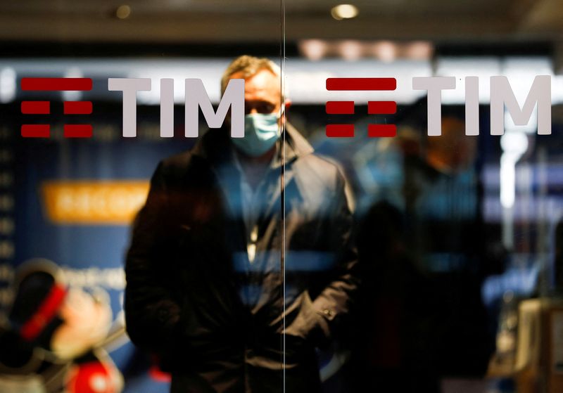 Telecom Italia dismisses press report on new plan's targets