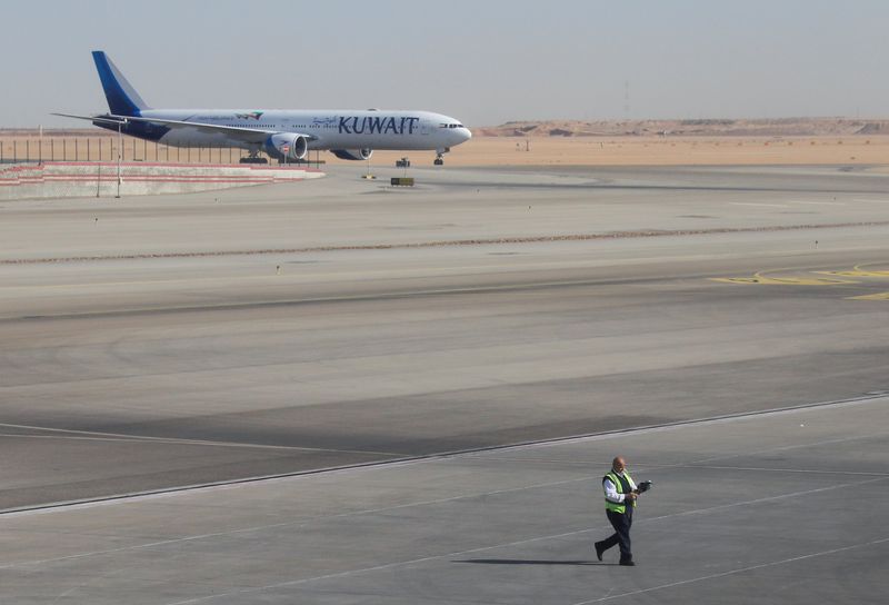Kuwait's state carrier restructures Airbus order to add more jets