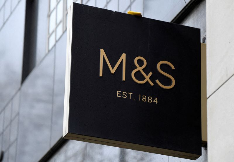Britain's M&S in Clinique tie-up