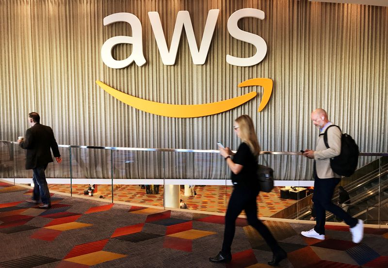Analysis-Amazon defies break-up wave sweeping conglomerates
