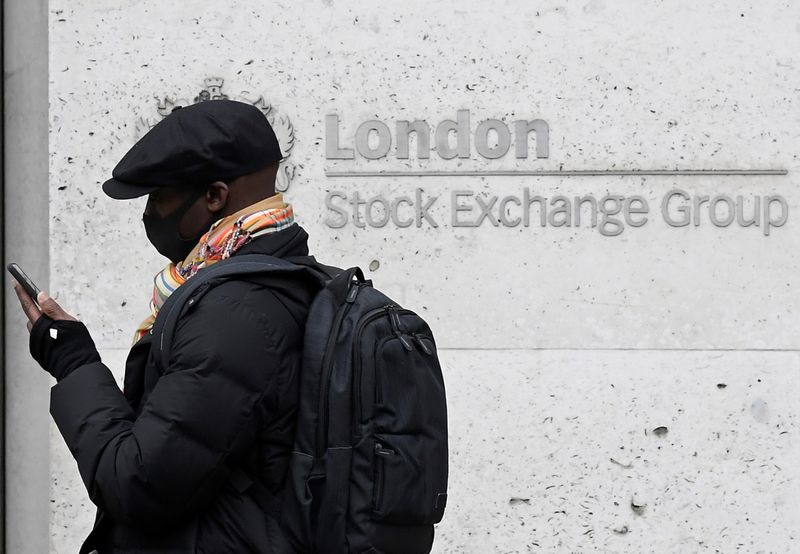 London Stock Exchange suspends VTB Capital's membership