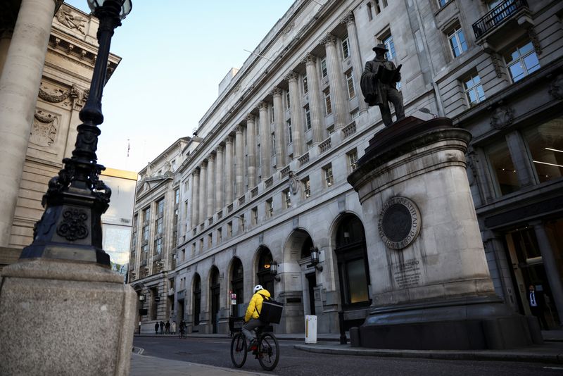 Londongrad tries to kick its 30-year Russian money habit
