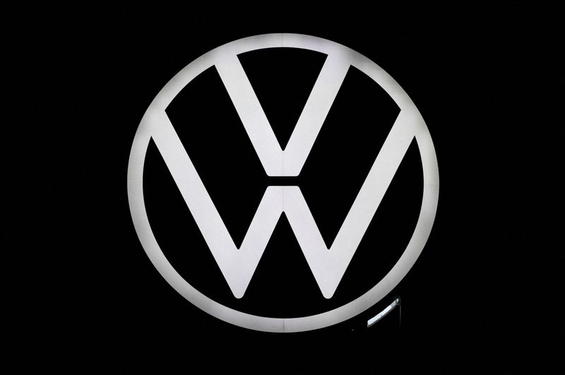 Porsche SE weighs selling Volkswagen shares to help fund Porsche IPO-sources