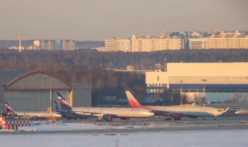 Russia may allow outside firms to maintain airliners amid sanctions, Tass says