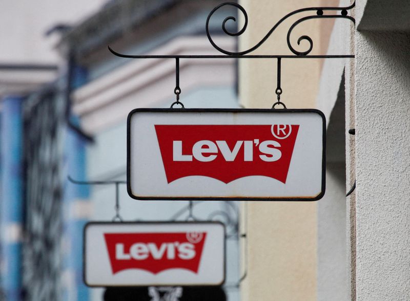 Ukraine war to sully clothes sales from Levi to Ralph Lauren