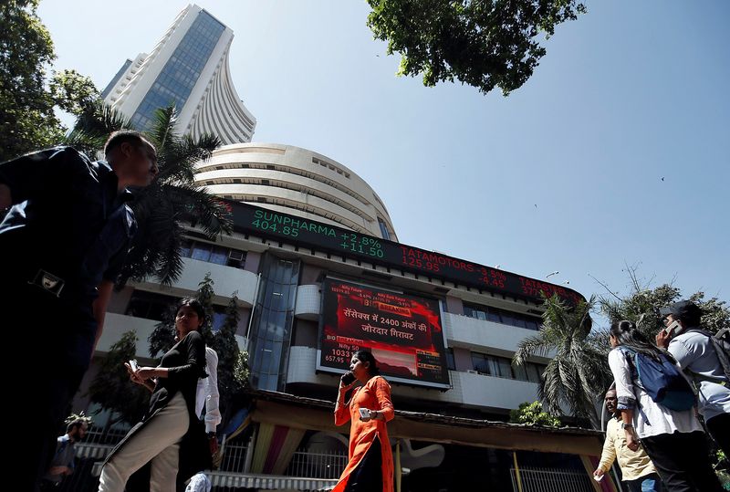 Foreigners pull out of Asian equities for fifth straight month in May