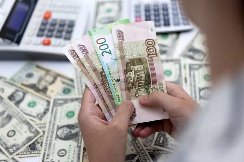 Russia CDS committee to meet on Wednesday after "credit event" call