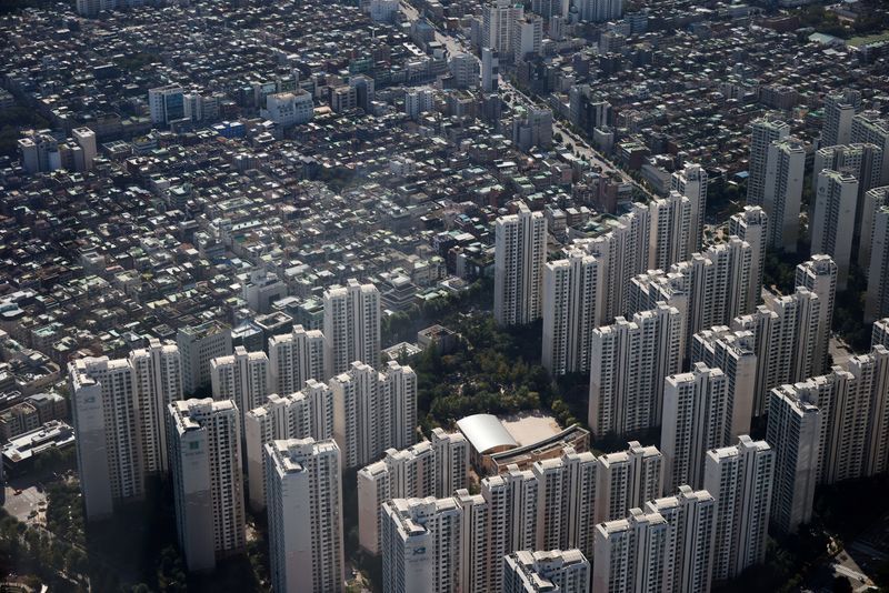 Young S.Korean home buyers test Yoon's vow to resolve affordability crisis