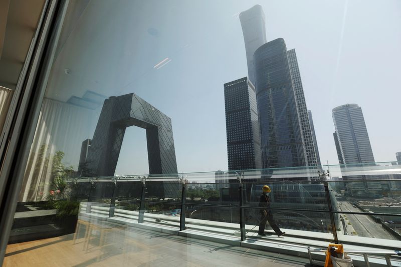 Asian companies' profits drop for first time in 7 quarters
