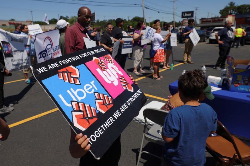 Massachusetts court blocks gig worker ballot measure backed by Uber, Lyft