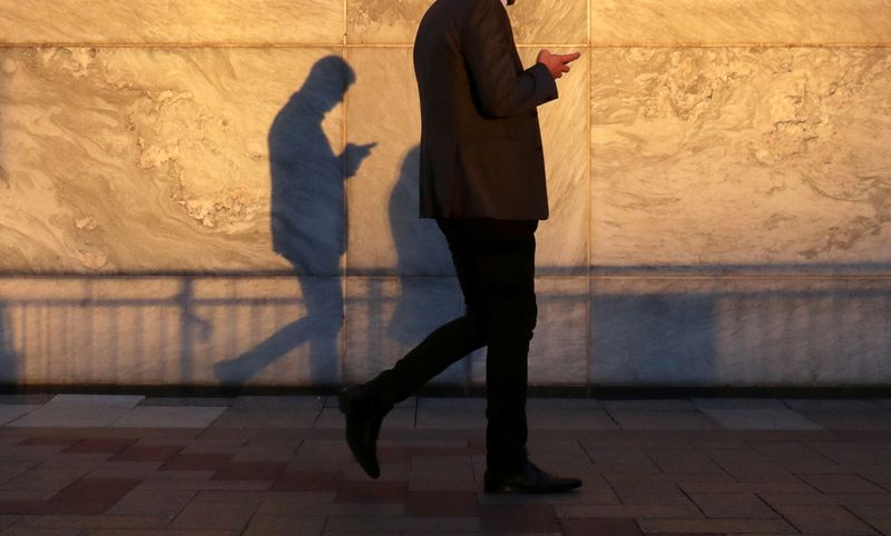 European smartphone market falls 12% in Q1, Counterpoint says