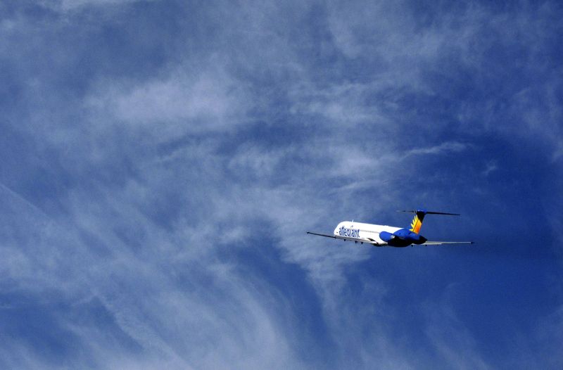 U.S. airline Allegiant sees strong demand lasting beyond summer