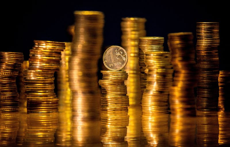 Explainer-Faced with Russia default, bondholders brace for legal maze
