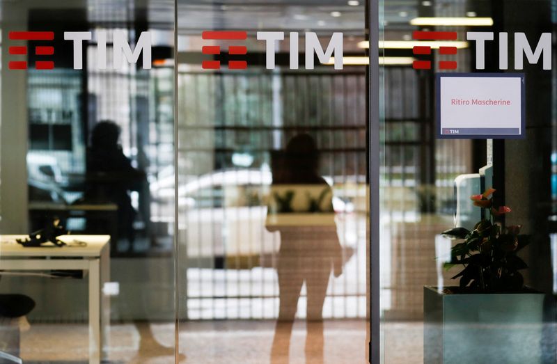 Telecom Italia to get state guarantee for $2.1 billion loan - sources