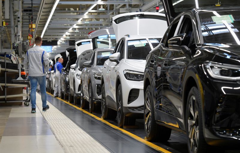 Volkswagen CFO: optimistic on sales for second half of the year