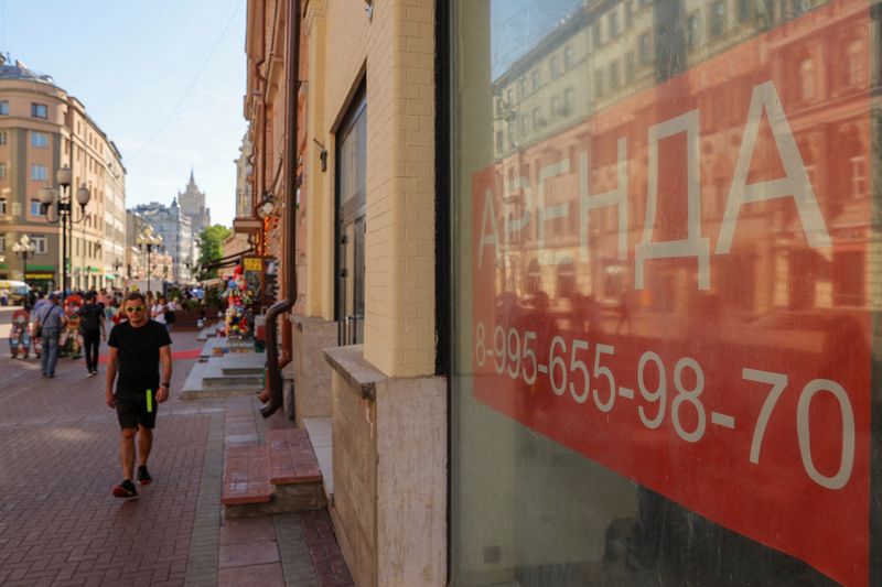 Russia's jobless rate falls to record low but economic hurdles mount