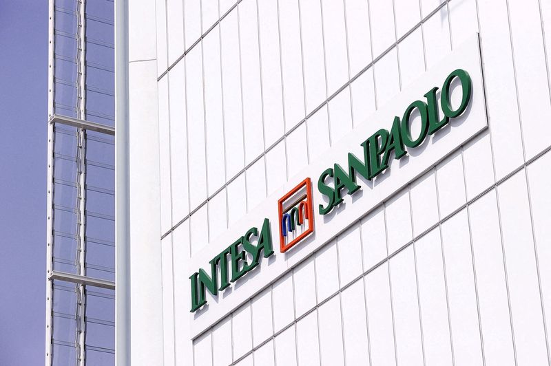 Italy's AMCO to buy 1.4 billion euros of non-performing leasing credits from Intesa