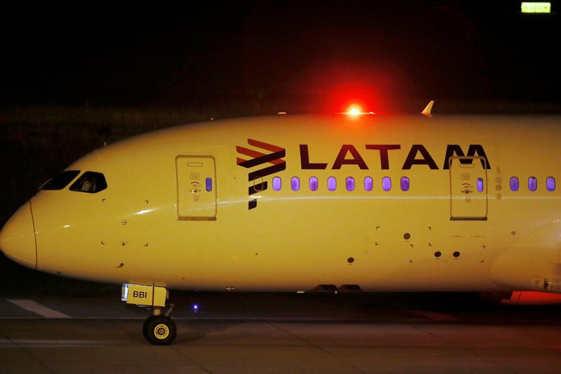 LATAM Airlines shareholders approve reorganization plan