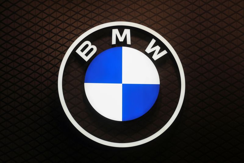 BMW sells 13% fewer cars in H1 2022