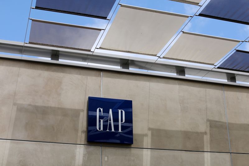 Gap CEO Syngal exits as margin squeeze deepens
