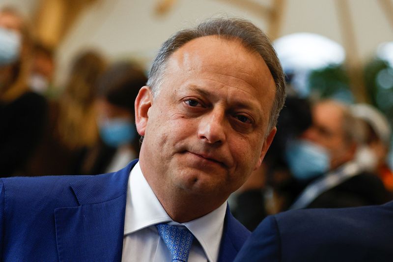 Atlantia to seek new CEO ahead of Benetton-Blackstone bid