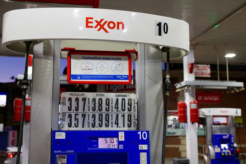 Big Oil Making Big Bucks As Pump Prices Stay High