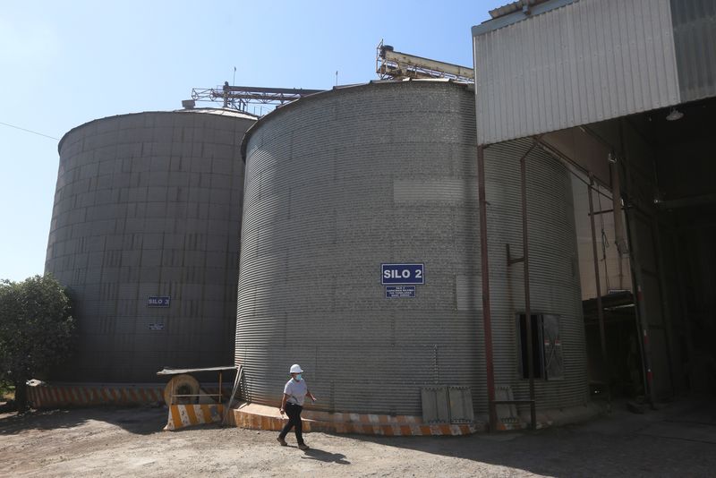 Mexican manufacturing tumbles as price hikes bite