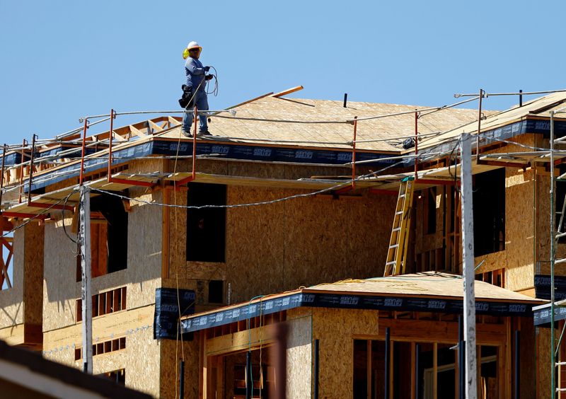 U.S. construction spending dives in June on single-family housing weakness
