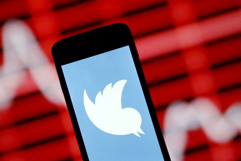 Einhorn's Greenlight takes stake in Twitter - letter