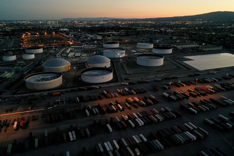 Marathon Petroleum posts bumper profit on soaring fuel prices
